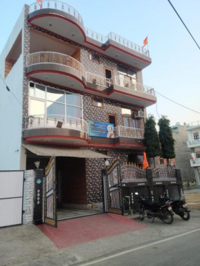 Shri Krishnashrya Seva Sadan